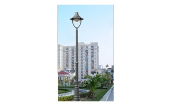 Pine Lamppost